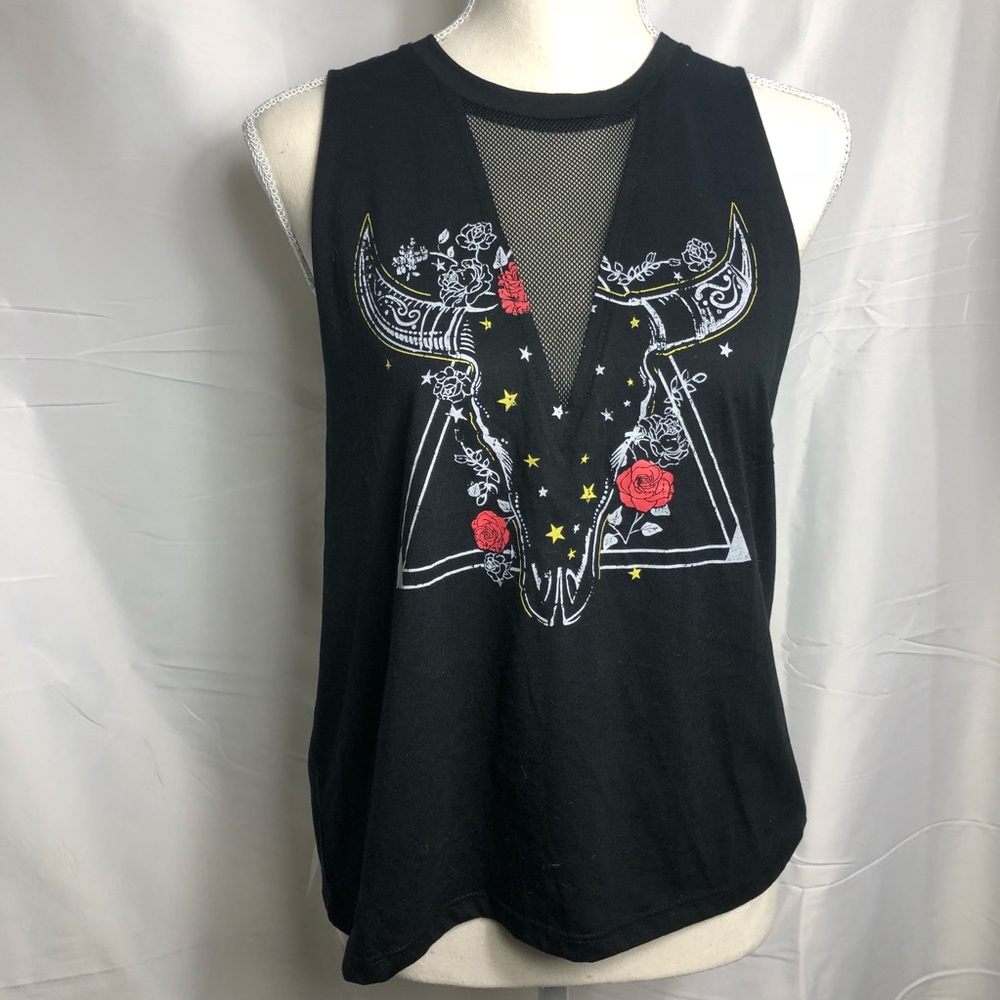 ✨NEW✨ graphic tank!